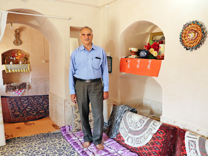 زعفران دست رنج کشاورز